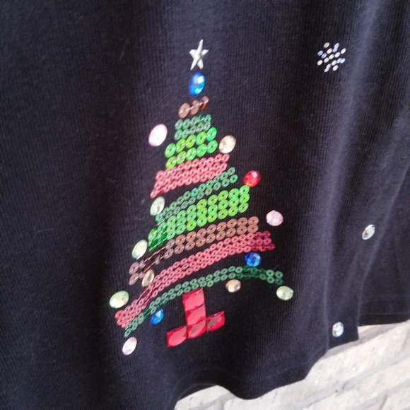 ONQUE WOMAN Christmas Holiday Snap Cardigan Sweater(1X /XL) Embellished sweater - Picture 2 of 10